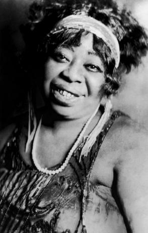 Ma Rainey oko 1923. godine.