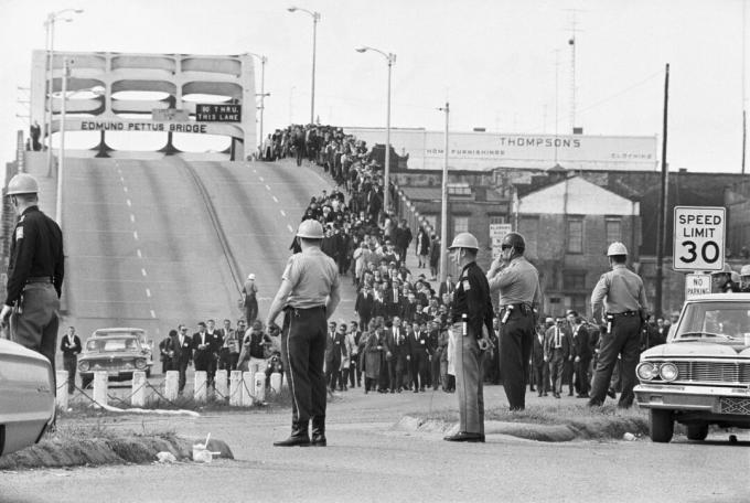 Ostale su demonstracije slijedile nasilje koje se dogodilo u Krvavoj nedjelji na mostu Edmund Pettus, 7. ožujka 1965. godine.