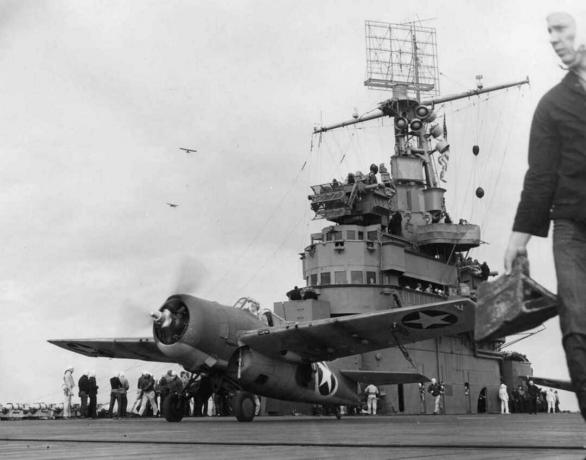 F4F Wildcat borac koji uzleti s nosača zrakoplova USS Ranger.