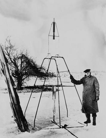 Dr. Robert H. Goddard i njegove rakete