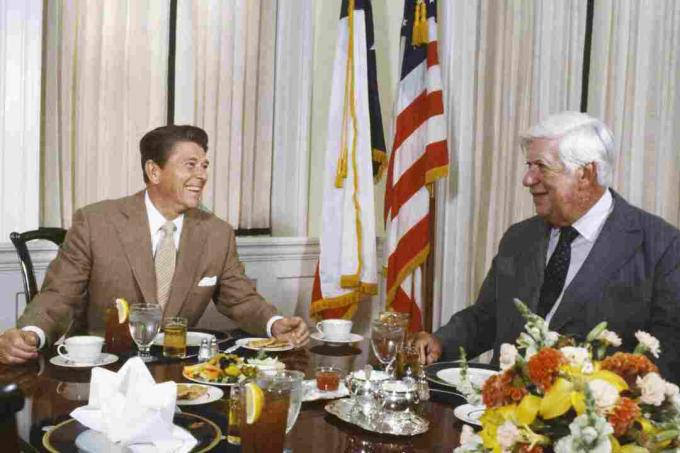 fotografija Ronalda Reagana i Tip O'Neilla