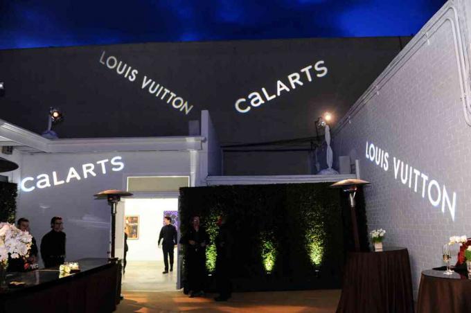 CalArts Art Benefit i aukcija Otvaranje recepcije u Los Angelesu na projektima Regen